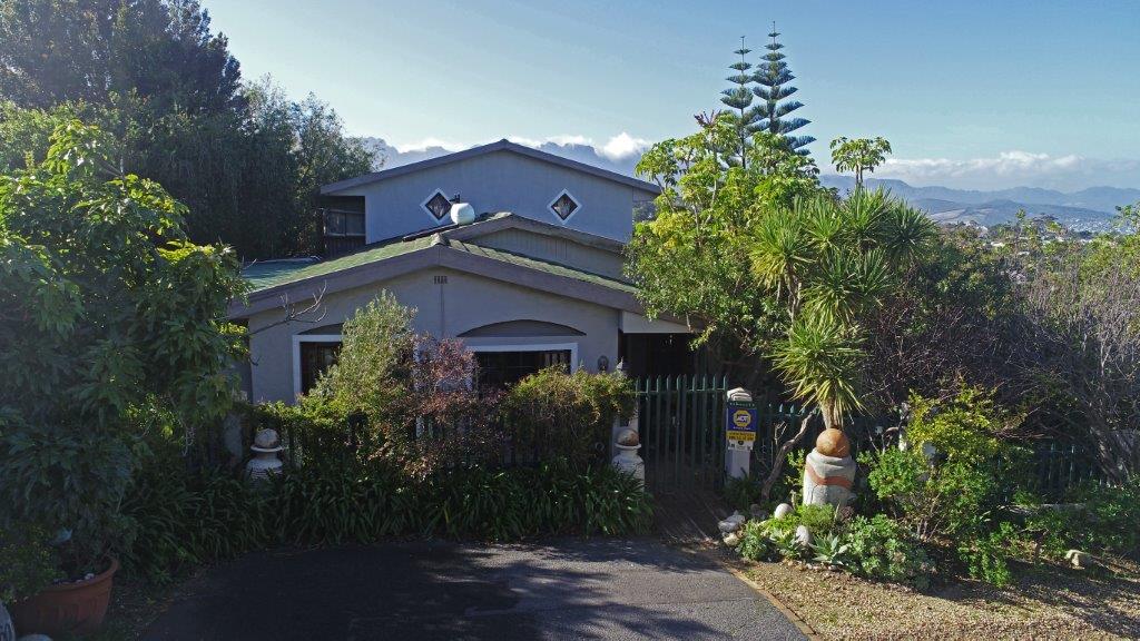 5 Bedroom Property for Sale in Heldervue Western Cape